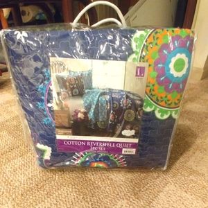 Navy blue medallion quilt